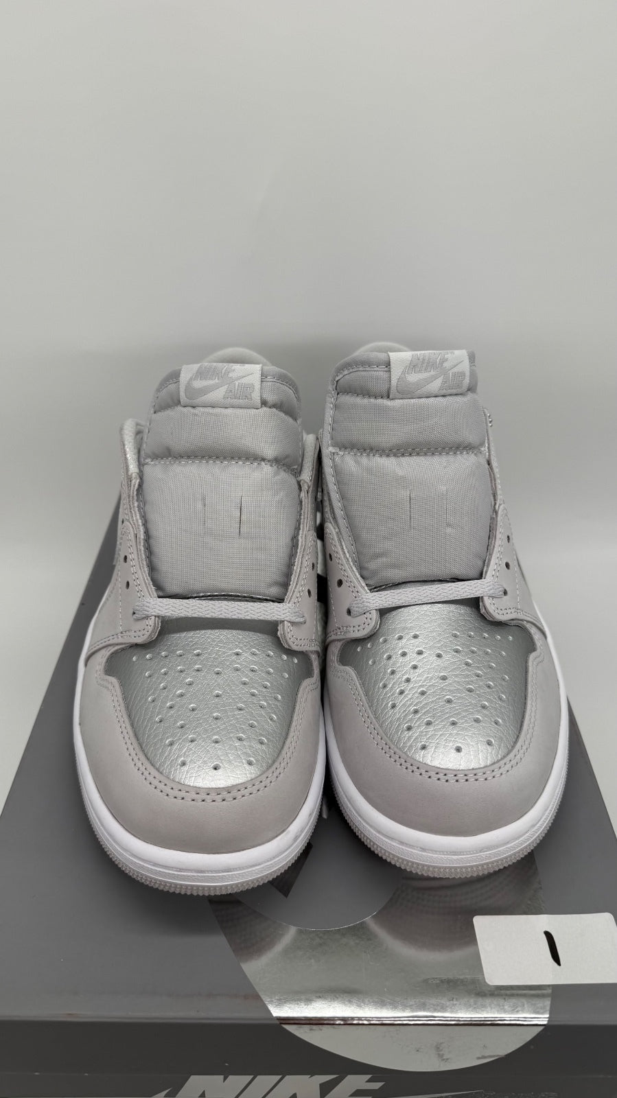 Jordan 1 Low OG Metallic Silver Men’s 10 CZ0790-002