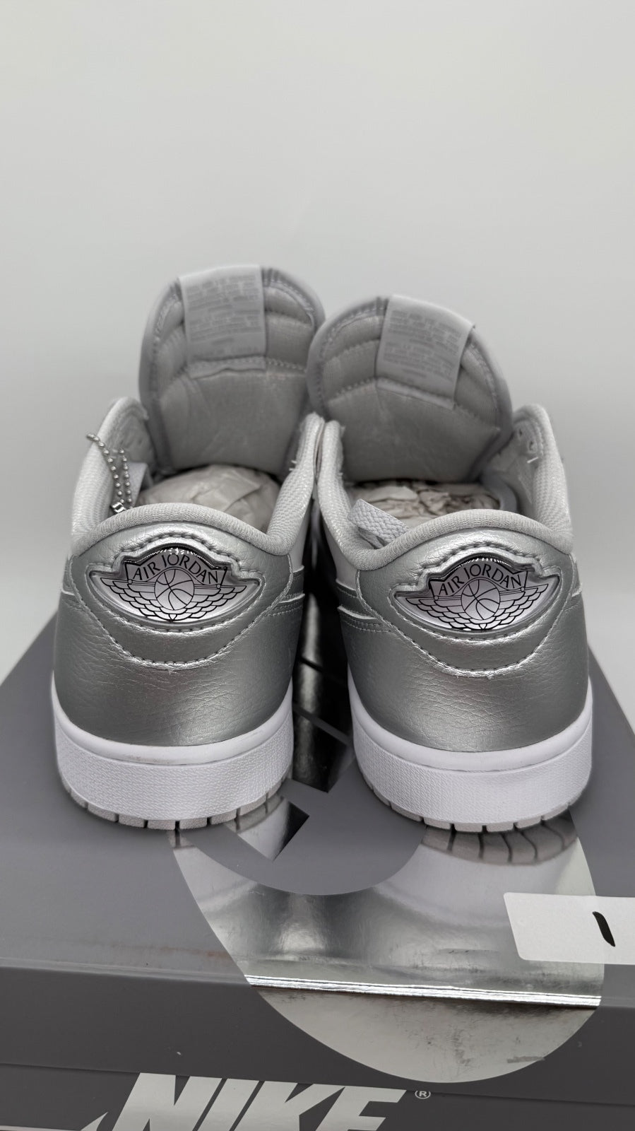 Jordan 1 Low OG Metallic Silver Men’s 10 CZ0790-002